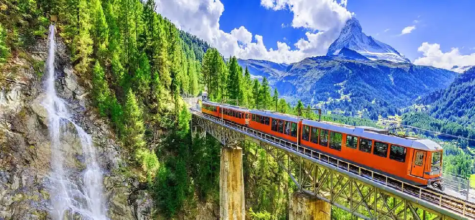 How to save money on fares in Switzerland?